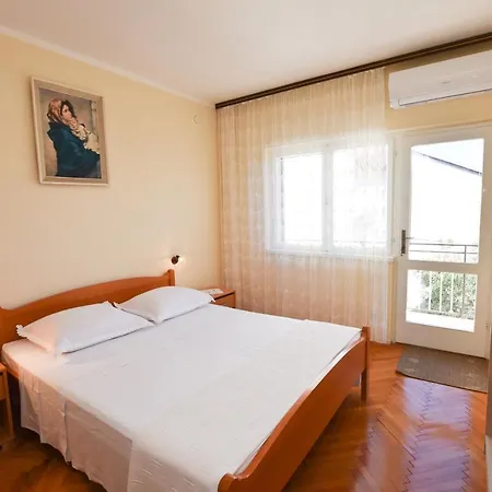 Ruzica * Primošten